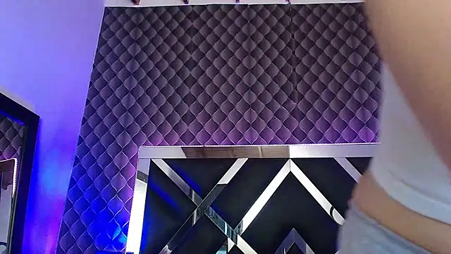 victoriaa_lee_ webcam