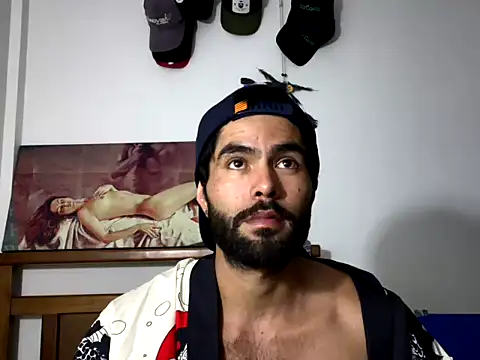 hideonbush051 webcam