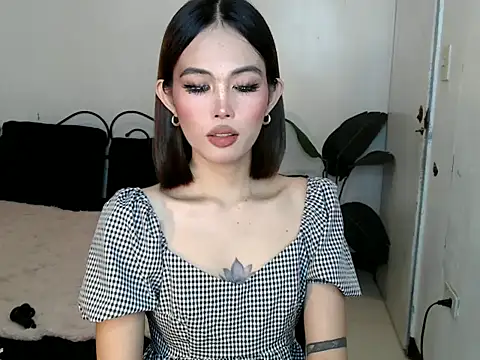 Lara_Salvatore webcam