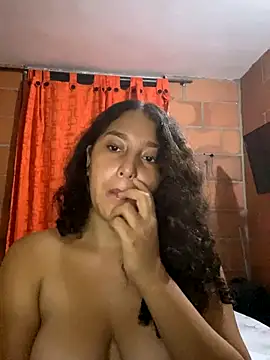 anaisvelvet11 (F teen) - Hi your pussy hard