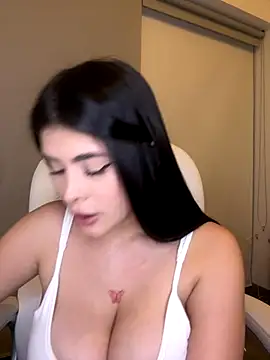 Webcam Model (misslollipop04)  is live.Free join now!