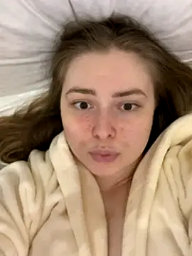 denimilkyyyyy - DeniMilkyyyyy's free webcam - UK Sex Cams