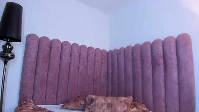 VanessaParis__ webcam