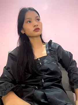 lung-linh – webcam model profile photo