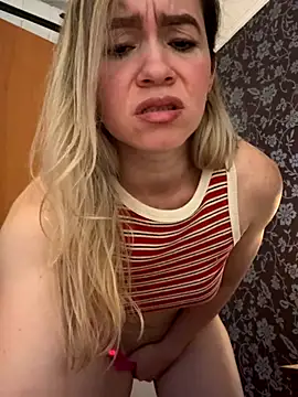 Webcam Model (BritgetPsychol)  is live.Free join now!