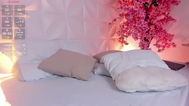 lindaa_natashaa_ webcam