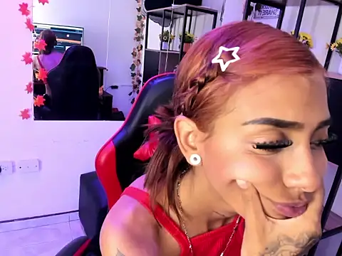 KarlaSlutSkinny__ webcam