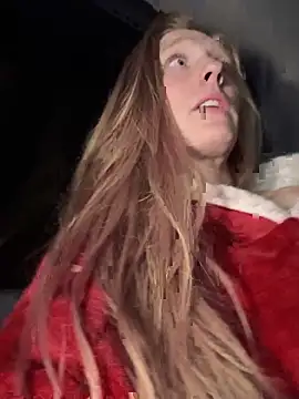 GoldenFlameGoddess webcam