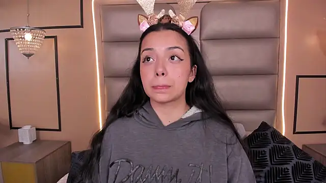 CAYLINCOLLINS webcam