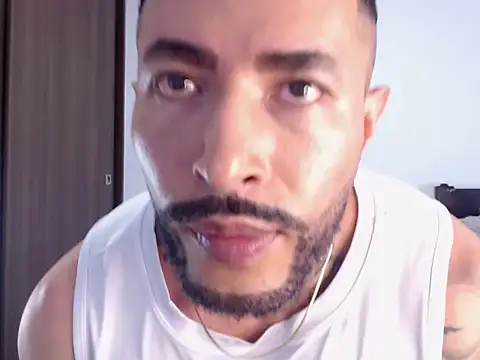 andrea_de_lucaa webcam