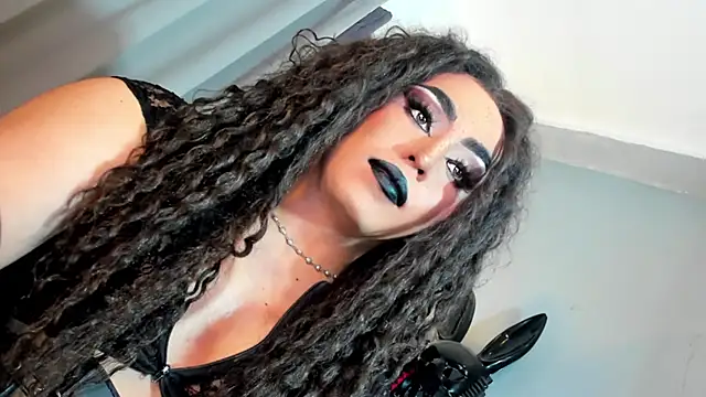 DominaAurumXXX webcam