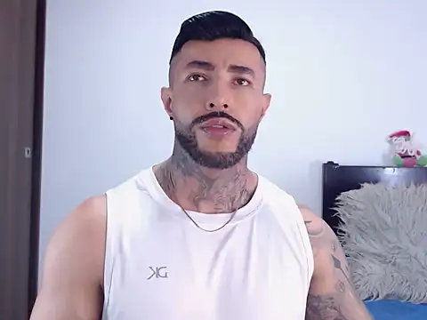 andrea_de_lucaa webcam