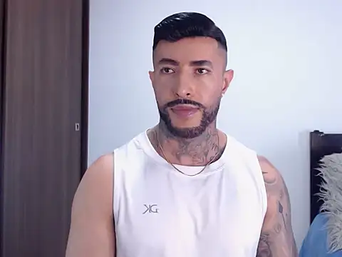 andrea_de_lucaa webcam