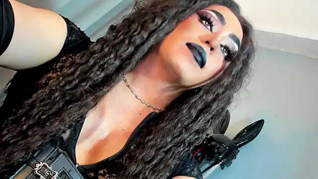 DominaAurumXXX webcam