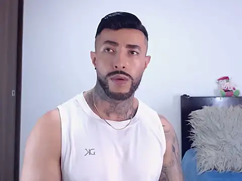 andrea_de_lucaa webcam