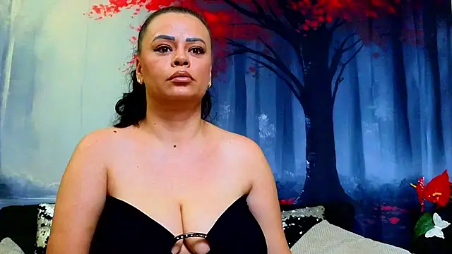 ElizabethEven webcam