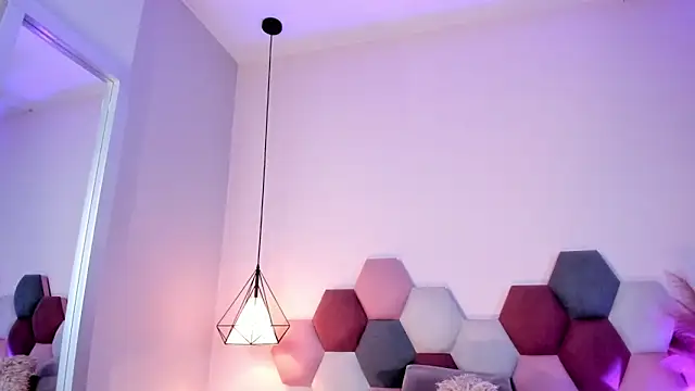 LaraGoldd webcam stripchat model stream image