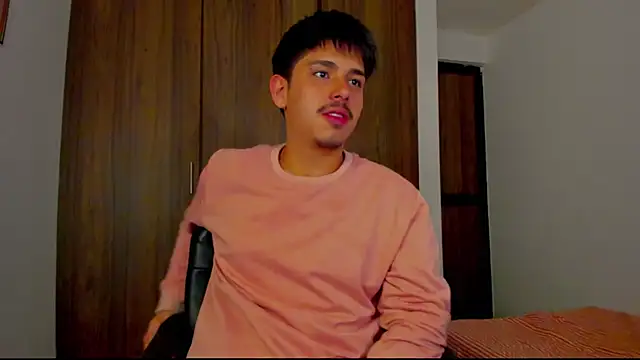 Maximo_Miller webcam