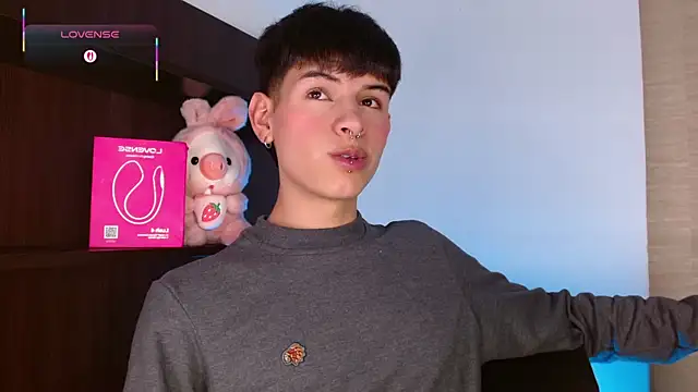 ezra_storm (M twink) - Hi Ezra!