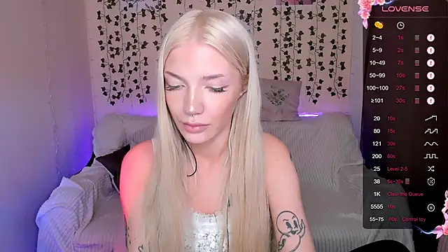 AnyaTaylor_ webcam