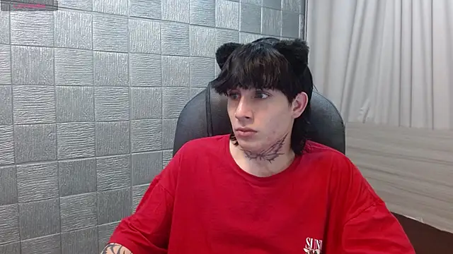 iantwink18 (M twink) - cum show