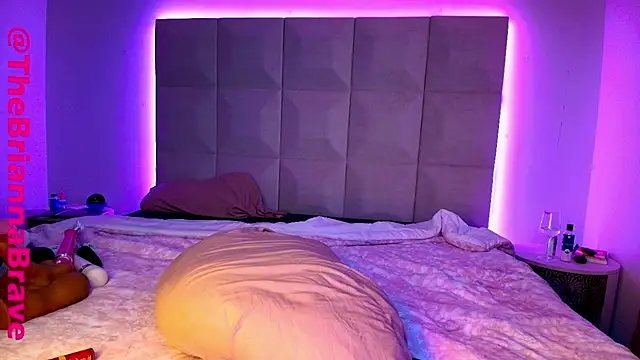BriannaBrave webcam