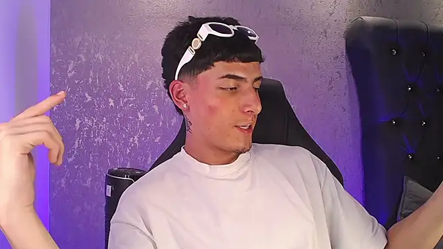 MateoMitchell webcam