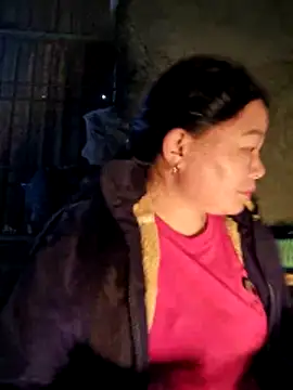 yoowwmr webcam stripchat model stream image