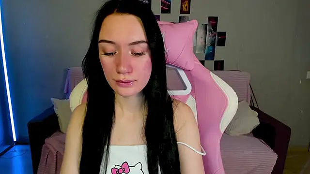 Arina_Meow19 webcam