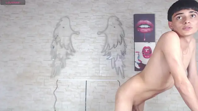 axel_milo_kairo_and_noa webcam