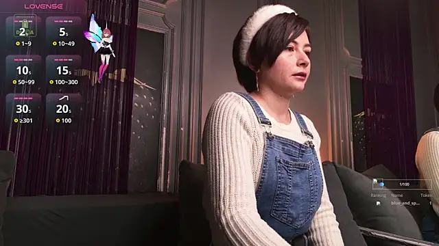 Ishtar_Divine webcam