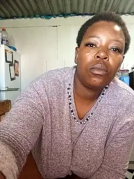 curvyloneah75 webcam