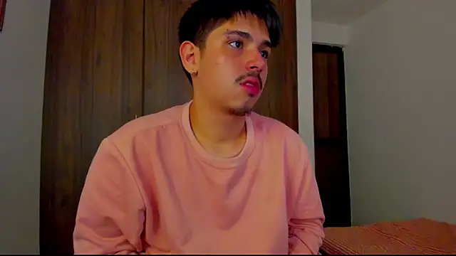 Maximo_Miller webcam