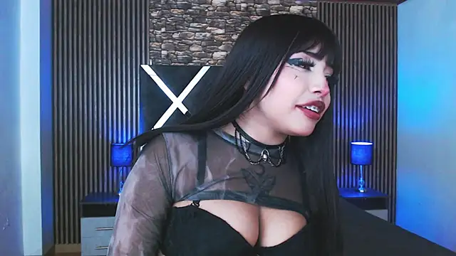 aurora_and_trixx webcam