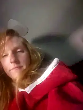 GoldenFlameGoddess webcam