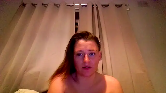 RUBY-ROSE-SWINGS webcam