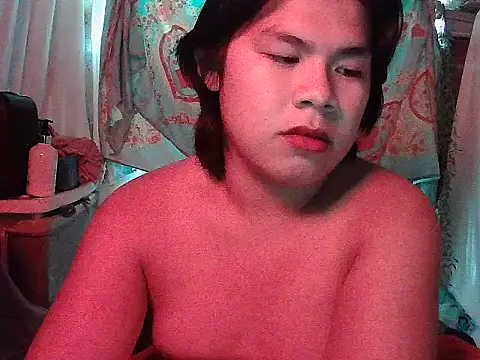 huntrix2025 (M twink) - my goal is to find a nice guys here