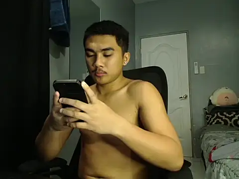 pinoyAdrianneXXX webcam