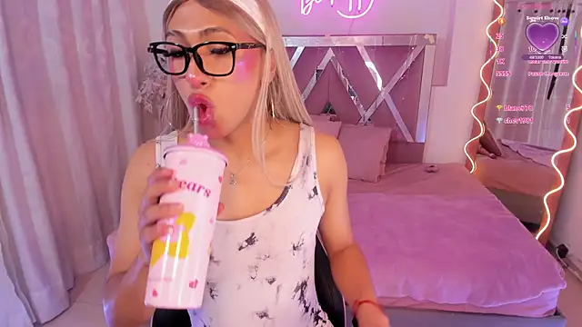 Shinedark_tay1 webcam