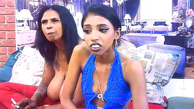 IndianSexySlender webcam