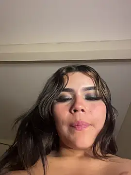 chloemercury (F teen) - Take of shirt and show to street