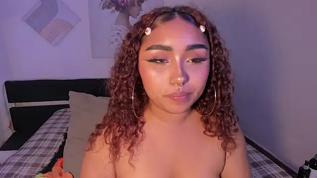 Honeyyy_Brown webcam