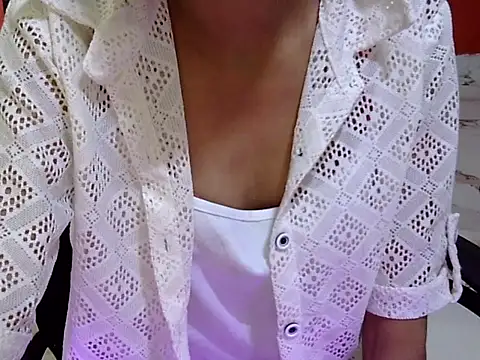 LovleyDeepika4u webcam