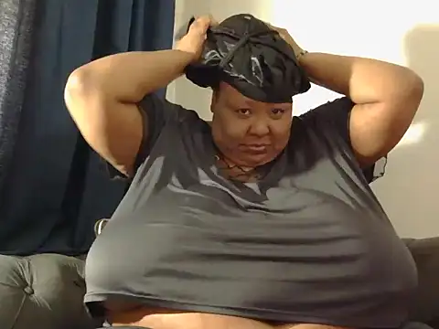 nancy111 (F milf) - make me drip and squirt on my toy