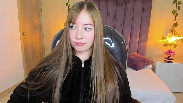 dahlia_rousse (F teen) - Ass teasing, spanks and shake it