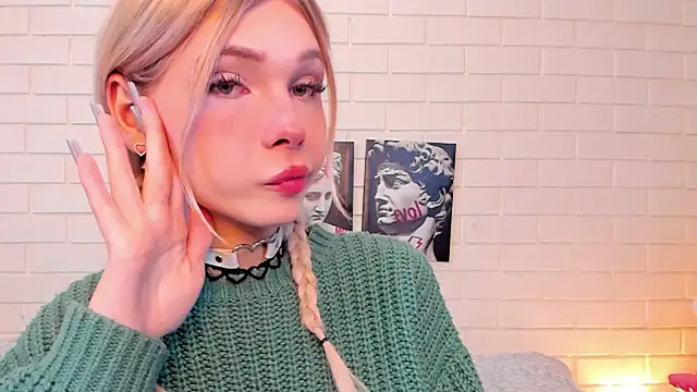 Blondy_Fina webcam