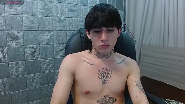 iantwink18 (M twink) - cum show