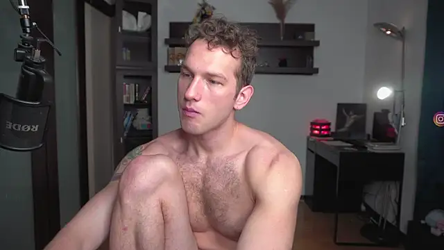 viktorsecret (M young) - naked and flexing