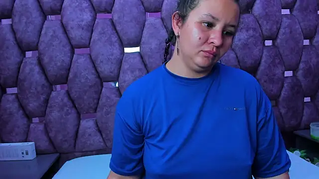 AlaSmith webcam stripchat model stream image