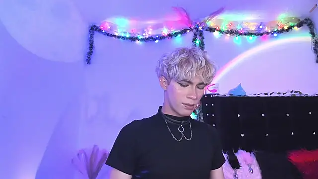 Cooperrosscute233 webcam